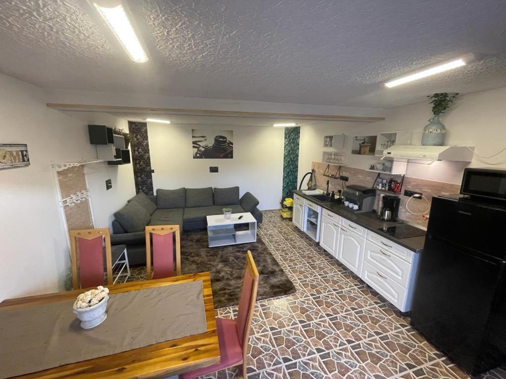 Morrison Apartments ミエルクレア＝チュク エクステリア 写真